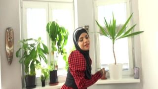 Cute woman in hijab had a lot of fun doctor sexvideo