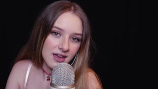 DIDDLY ASMR LICKING step mother friends