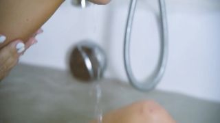 AliceKellyXXX Awesome 18 Y O Shower Masturbation Whi xxx english movies
